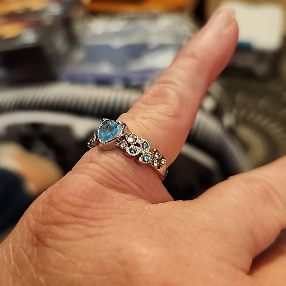 Silver Plated Heart Shaped Ring - Picture 2 of 5